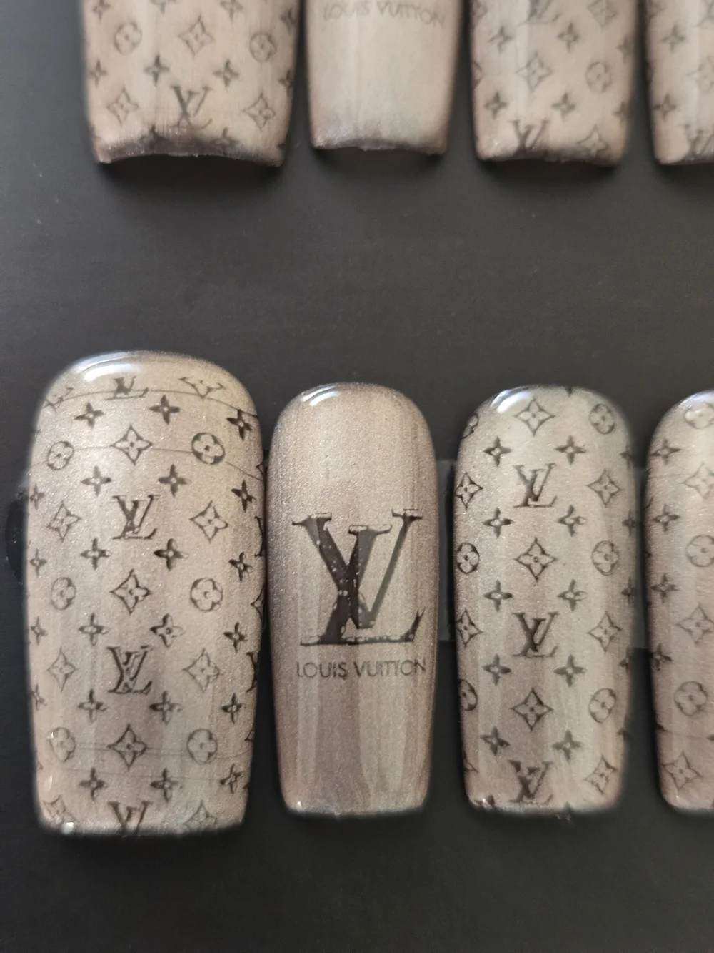 Luxery Inspired Beige Press-On Nail Set